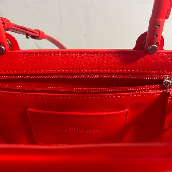 New with Tags Highly Coveted Balenciaga Mag Bag-Red- Send our offer!! - Picture 4 of 9